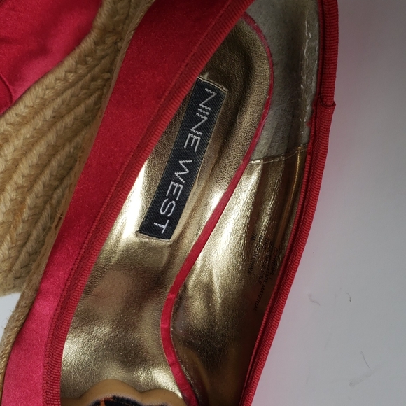 ❤💋Red Nine West💋❤ size 7 barely worn shoes - Picture 8 of 9
